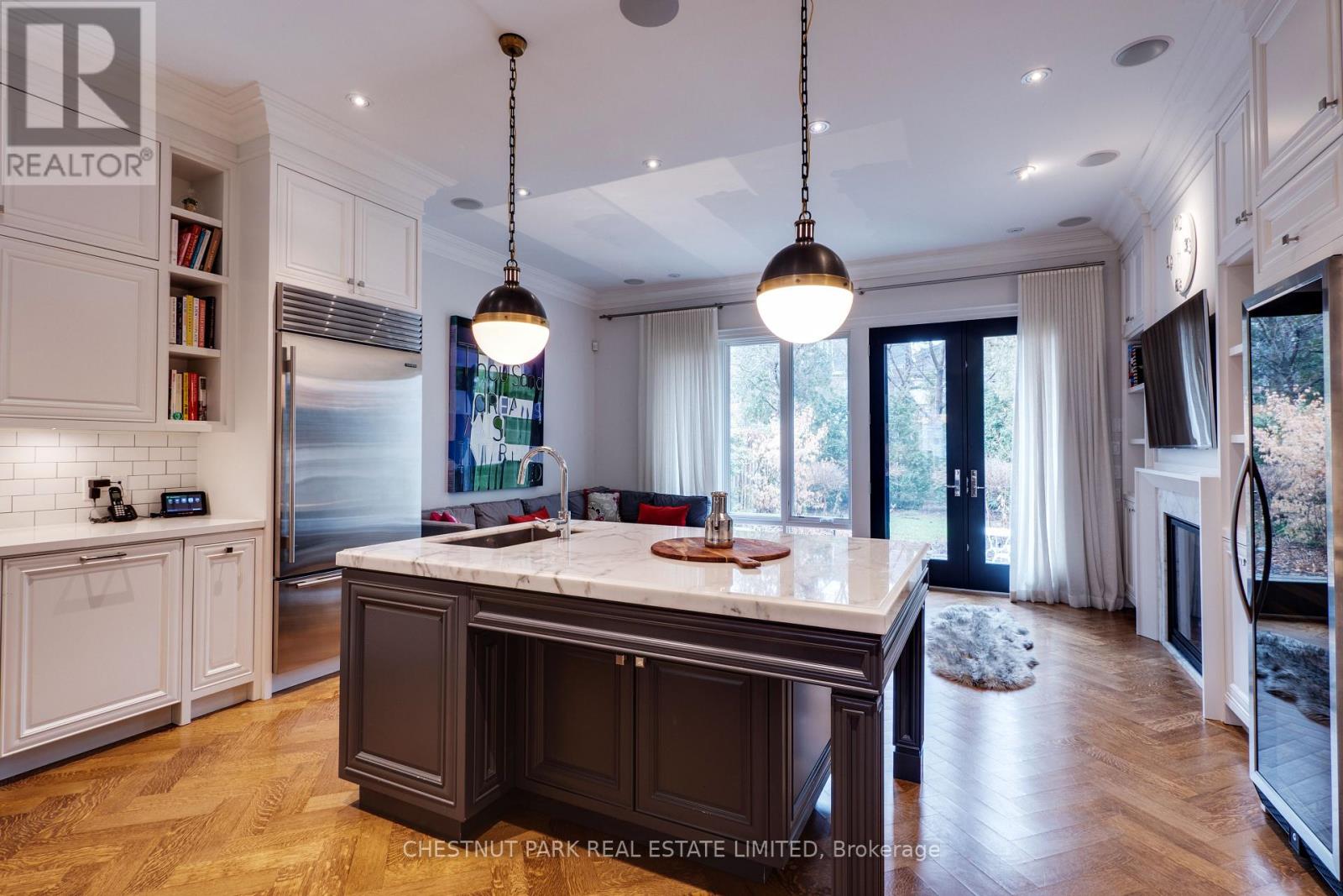 11 Admiral Road, Toronto, Ontario  M5R 2L4 - Photo 11 - C13102974