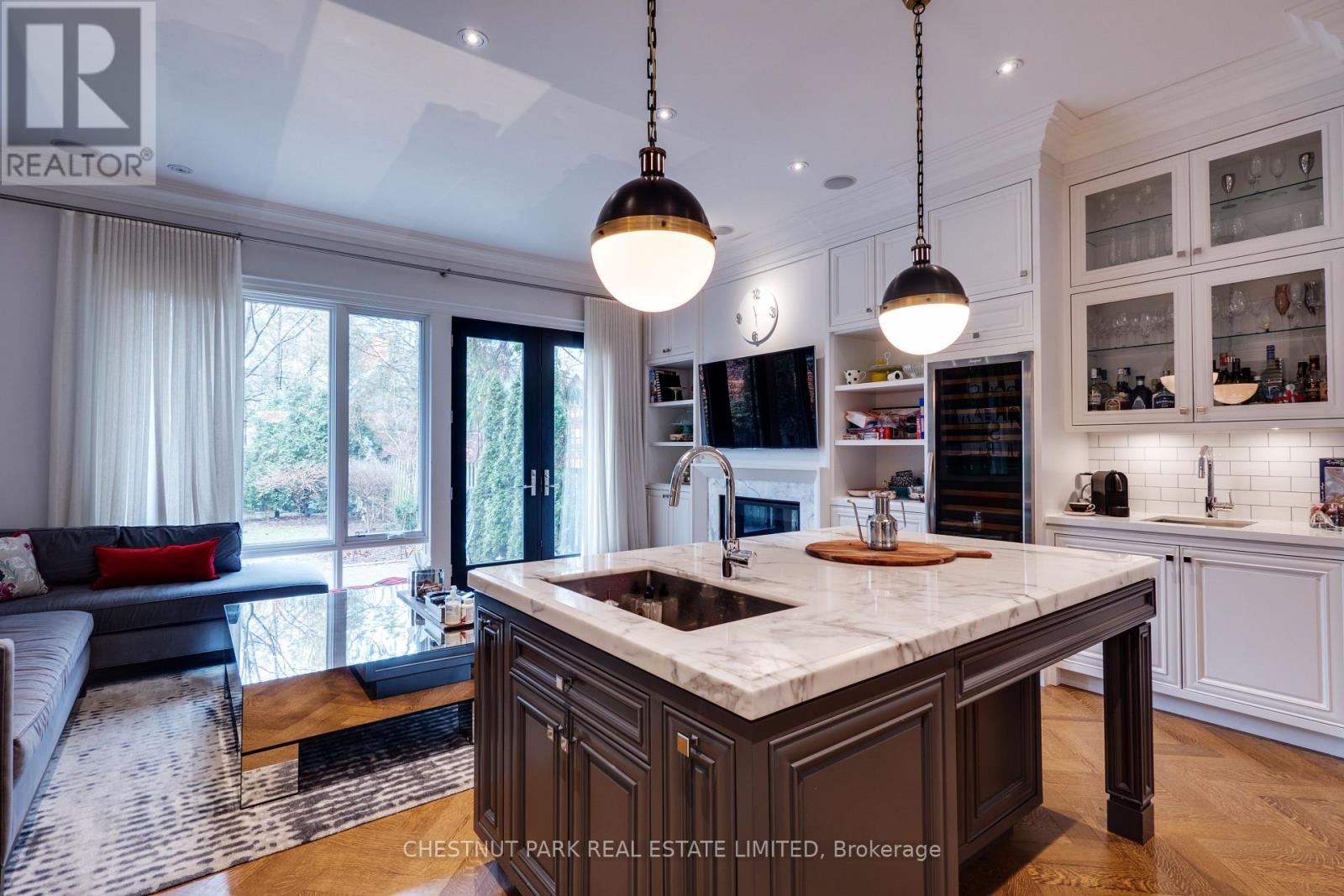11 Admiral Road, Toronto, Ontario  M5R 2L4 - Photo 12 - C13102974
