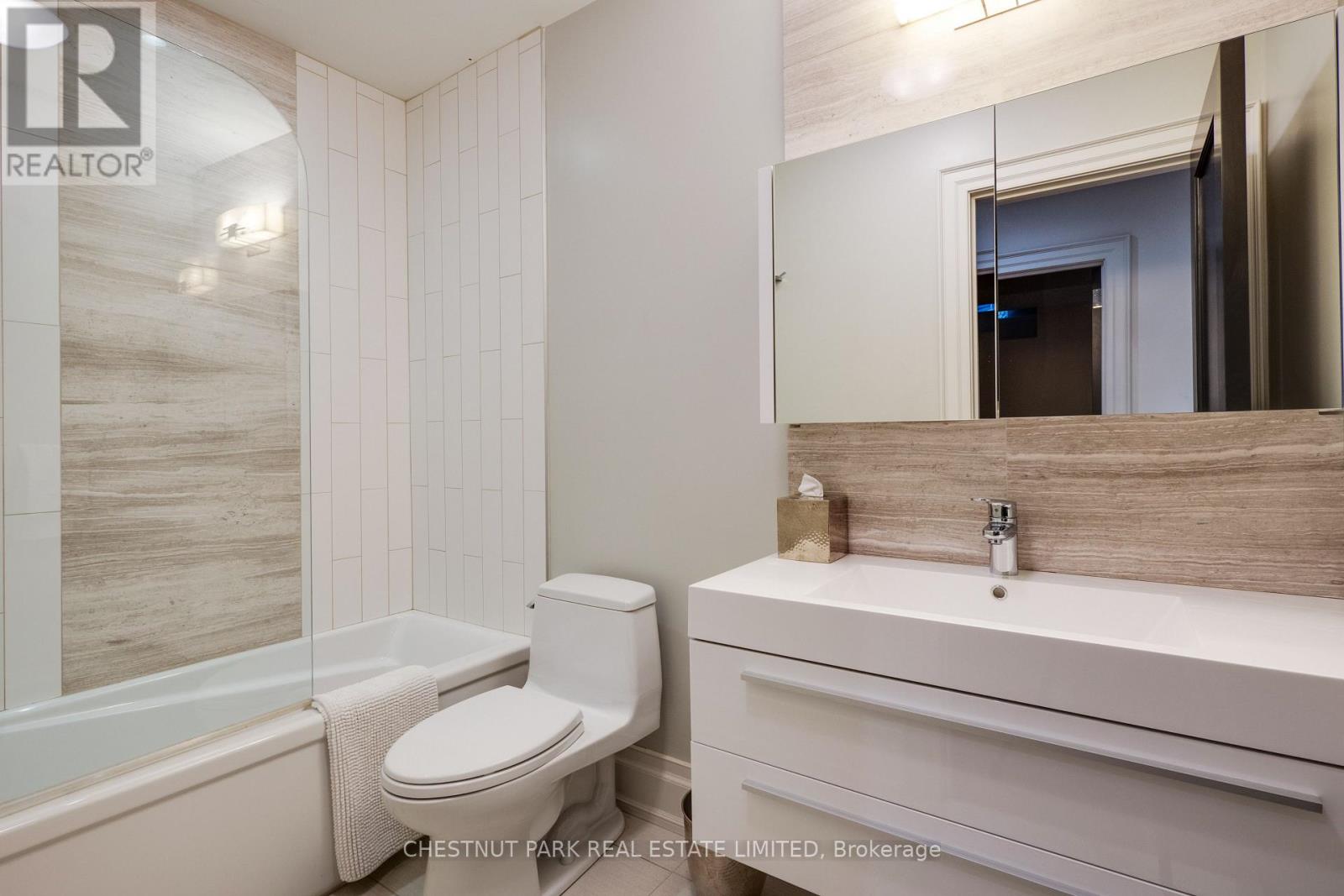 11 Admiral Road, Toronto, Ontario  M5R 2L4 - Photo 35 - C13102974