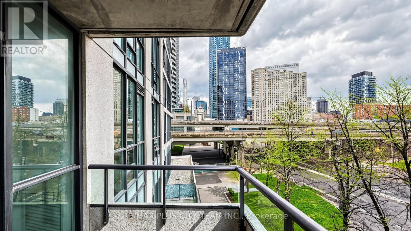 303 - 16 Yonge Street, Toronto, Ontario  M5E 2A1 - Photo 16 - C13103012
