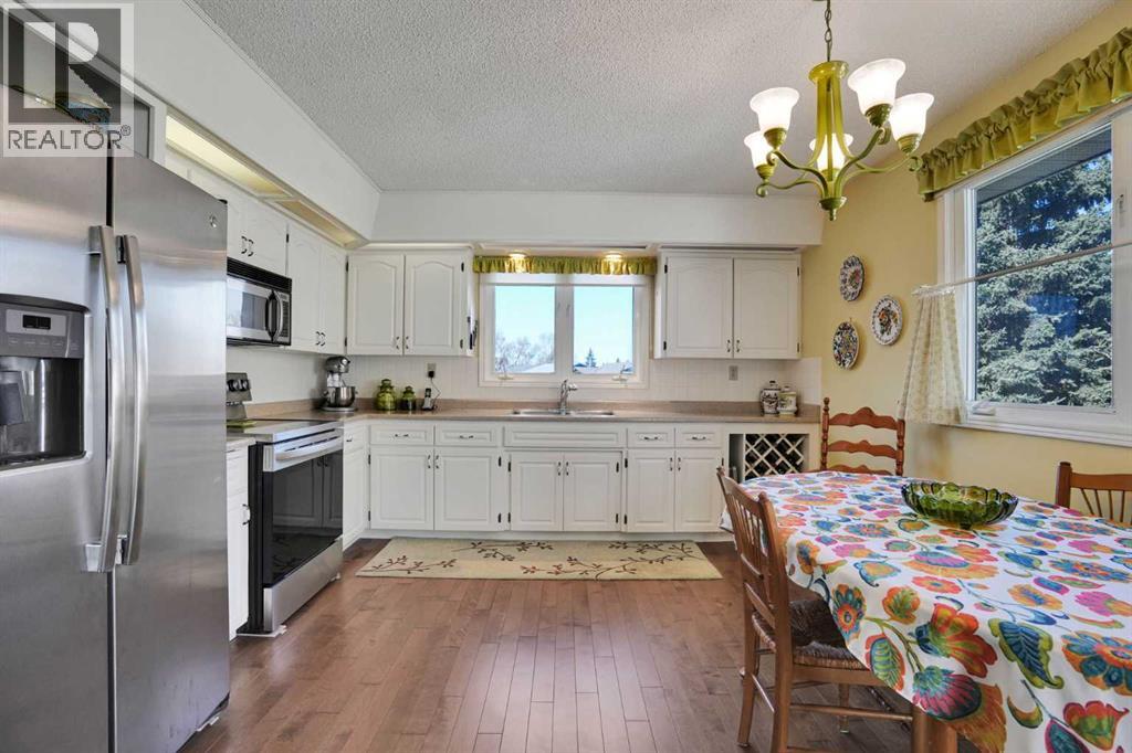 228 Dovercrest Place SE, Calgary, Alberta  t2b 1y5 - Photo 13 - A2309195