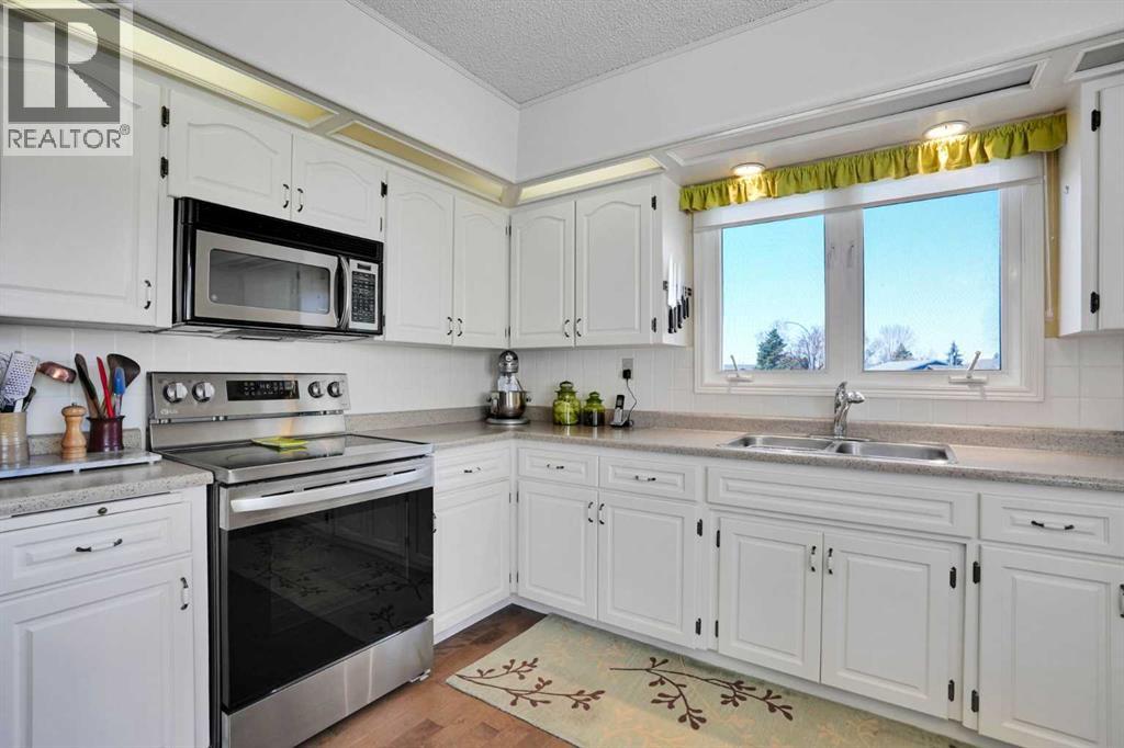 228 Dovercrest Place SE, Calgary, Alberta  t2b 1y5 - Photo 12 - A2309195