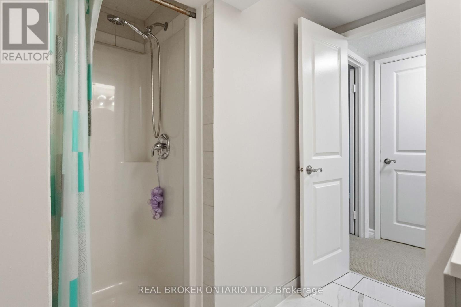 Basement - 1306 Valley Drive, Oshawa, Ontario  L1J 7J7 - Photo 10 - E13102896