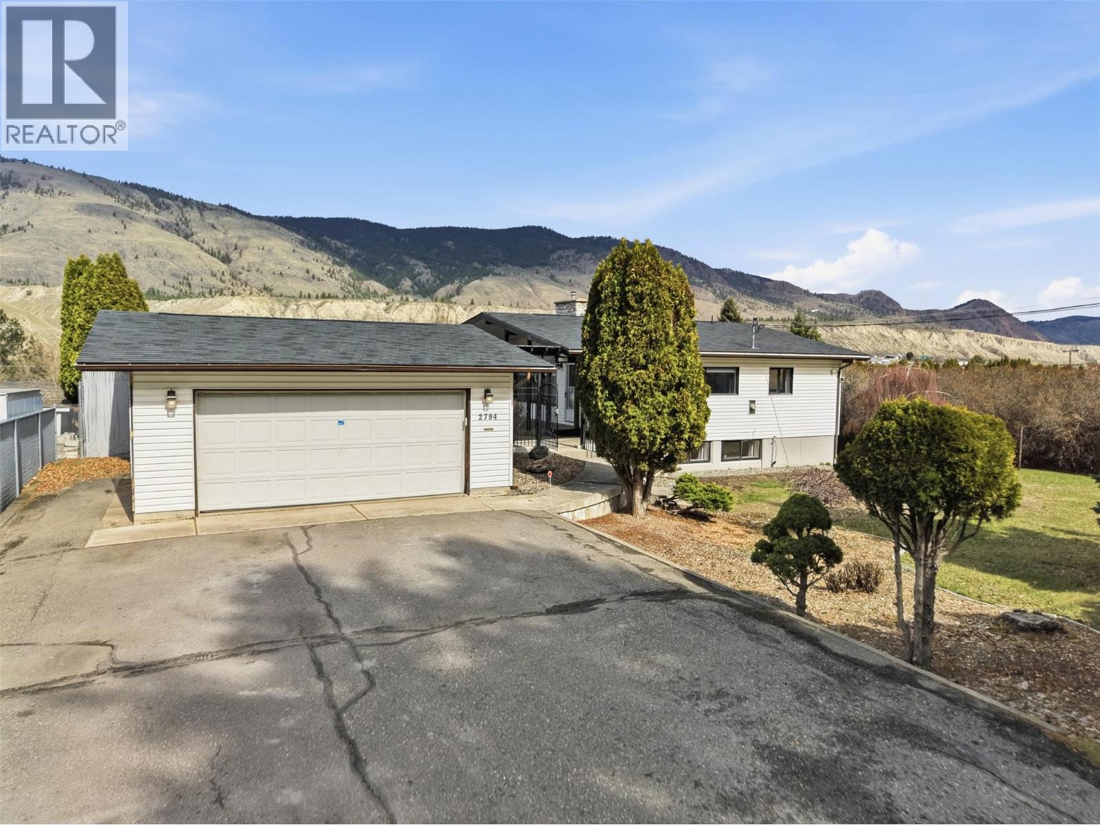 2794 Sunset Drive, Kamloops, British Columbia  V2C 4K6 - Photo 1 - 10386634