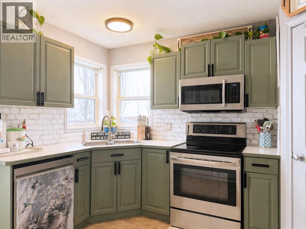512 Highland Close, Strathmore, Alberta  T1P 1A5 - Photo 11 - A2309079
