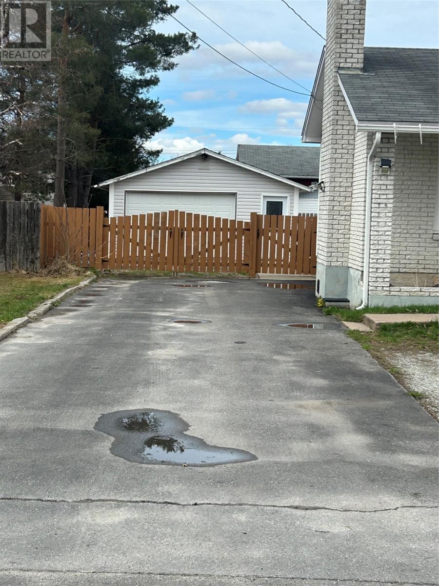 13 Birchview Drive, Pasadena, Newfoundland & Labrador  A0L 1K0 - Photo 2 - 1297154