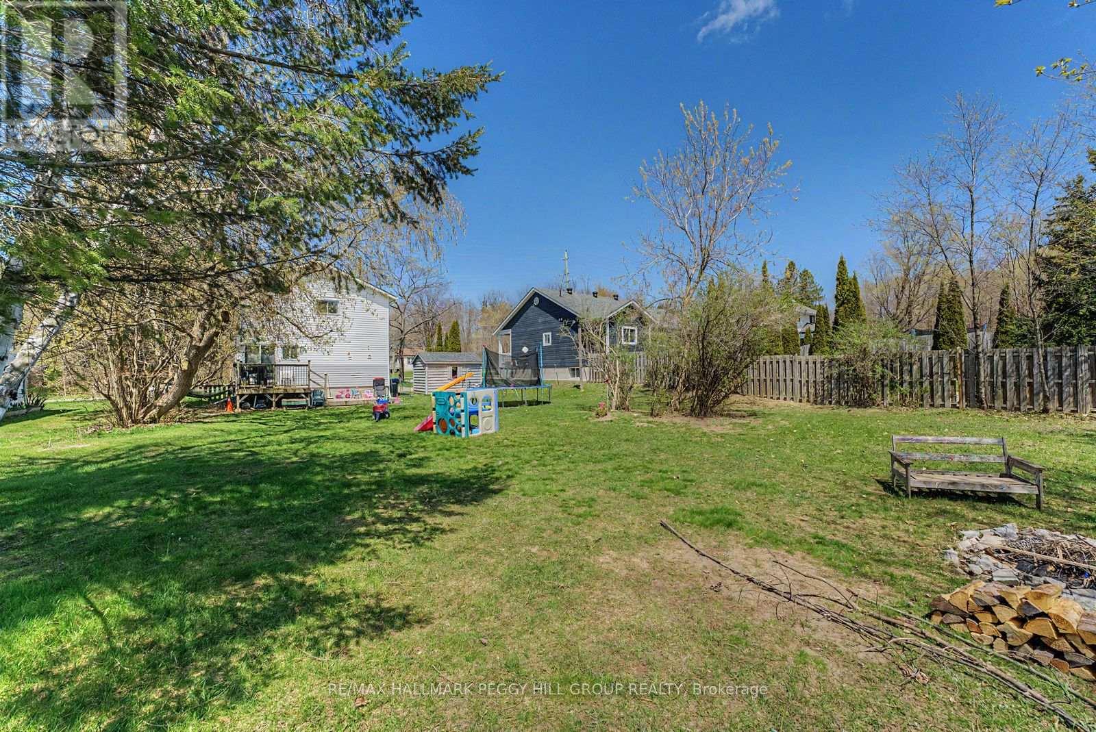 2 - 126 Robert Street E, Penetanguishene, Ontario  L9M 1J2 - Photo 14 - S13102884