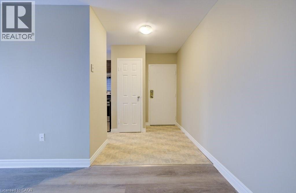 370 Admiral Drive Unit# 302, London, Ontario  N5V 3C2 - Photo 5 - 40806140