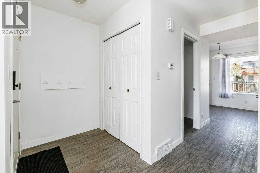71 Good Crescent, Red Deer, Alberta  T4P 3L8 - Photo 4 - A2301875