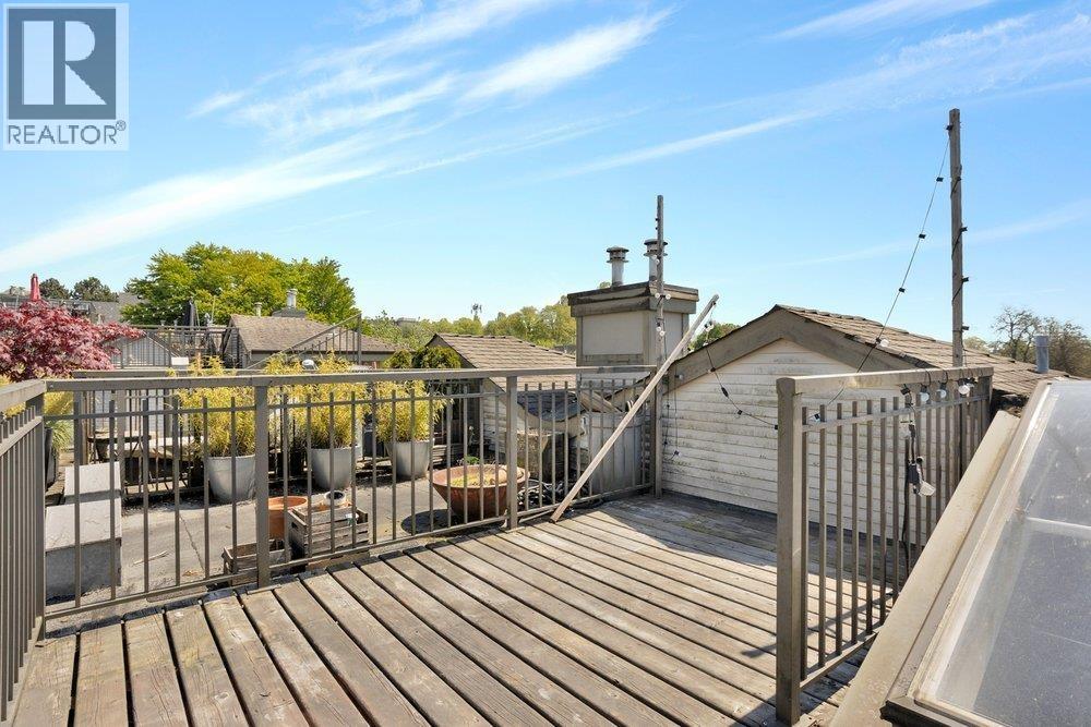 26 2375 W Broadway, Vancouver, British Columbia  V6K 2E6 - Photo 21 - R3120579
