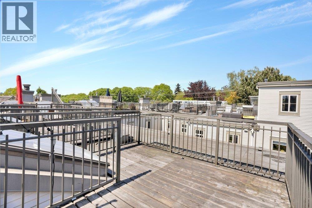 26 2375 W Broadway, Vancouver, British Columbia  V6K 2E6 - Photo 22 - R3120579