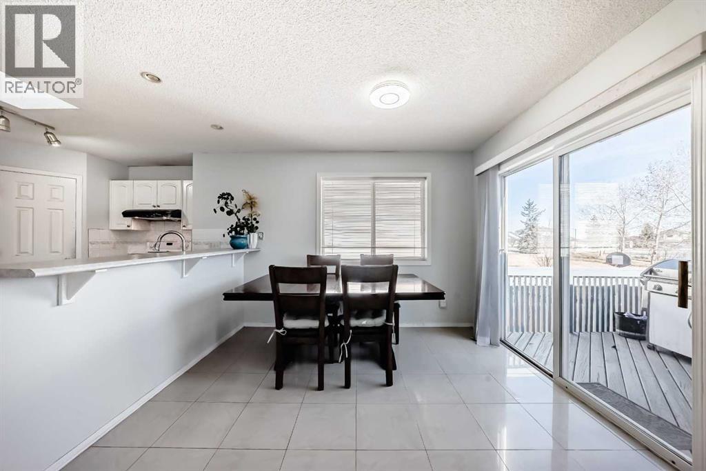 22 Applestone Park Se, Calgary, Alberta  T2A 7S4 - Photo 6 - A2301004