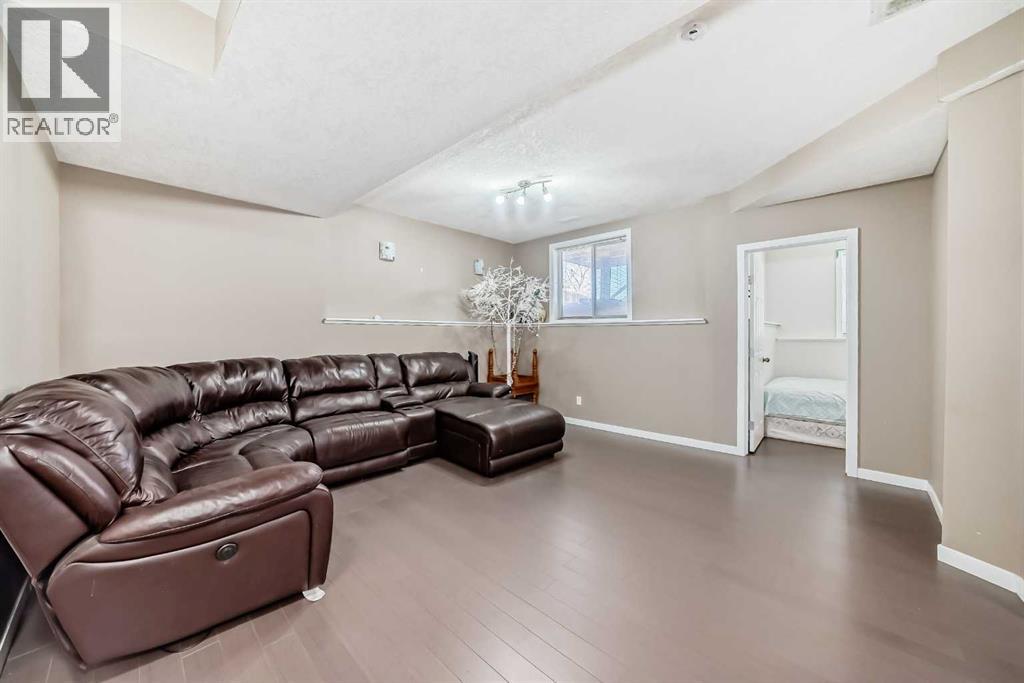 22 Applestone Park Se, Calgary, Alberta  T2A 7S4 - Photo 22 - A2301004