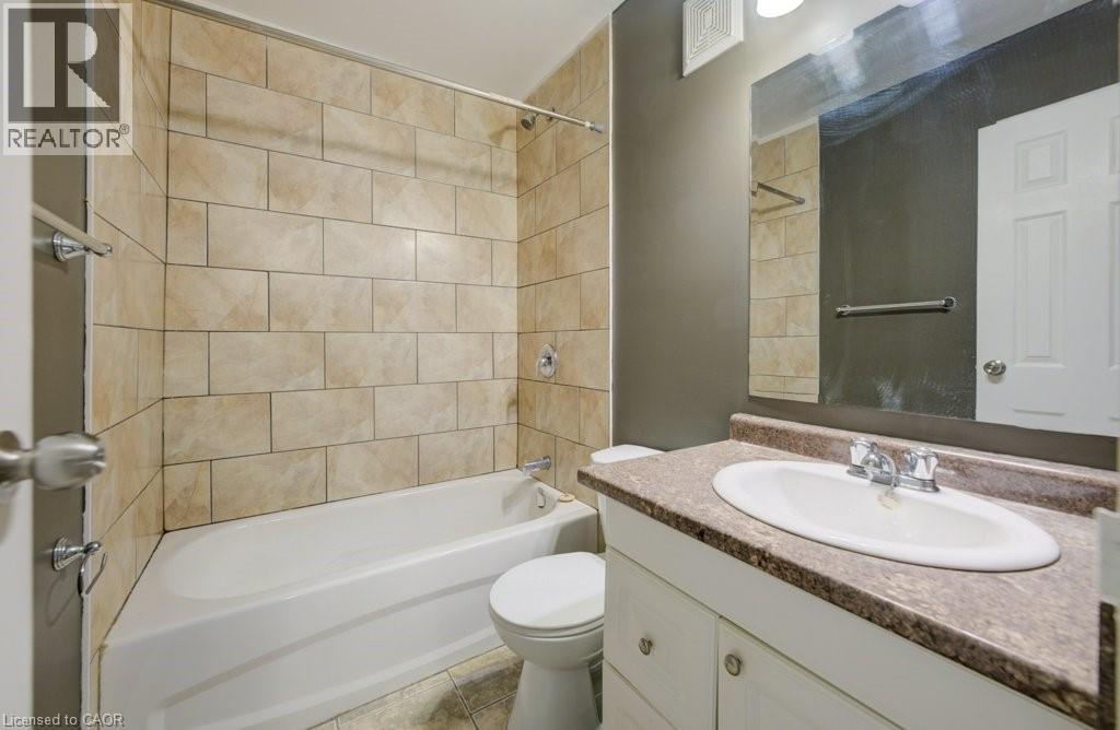 390 Admiral Drive Unit# 206, London, Ontario  N5V 3C2 - Photo 9 - 40815995