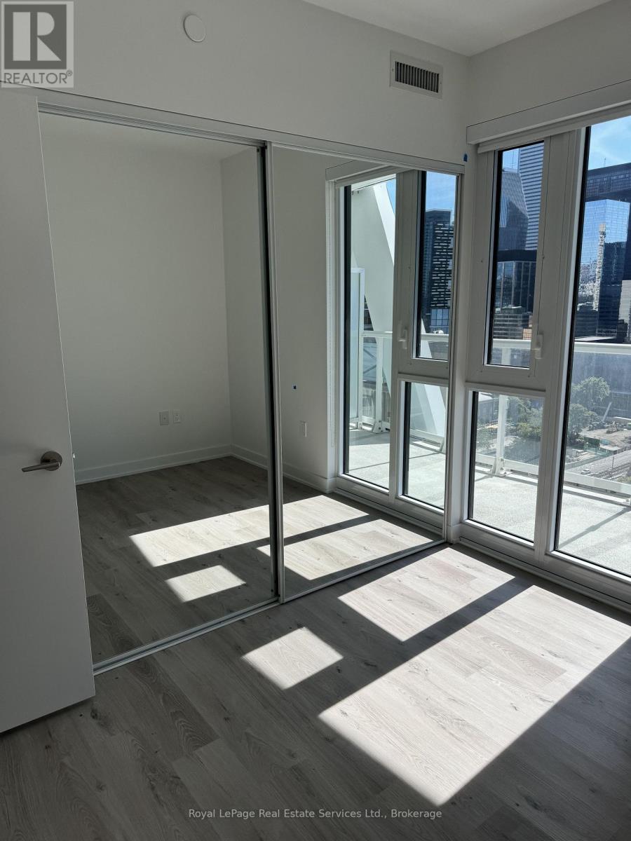 1814 - 230 Simcoe Street, Toronto, Ontario  M5T 1T4 - Photo 14 - C13103160