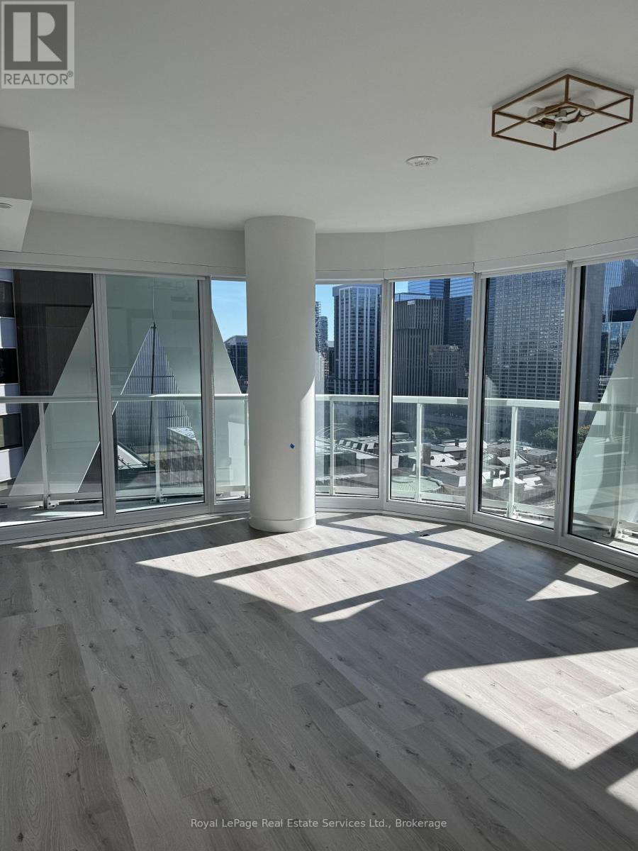 1814 - 230 Simcoe Street, Toronto, Ontario  M5T 1T4 - Photo 3 - C13103160
