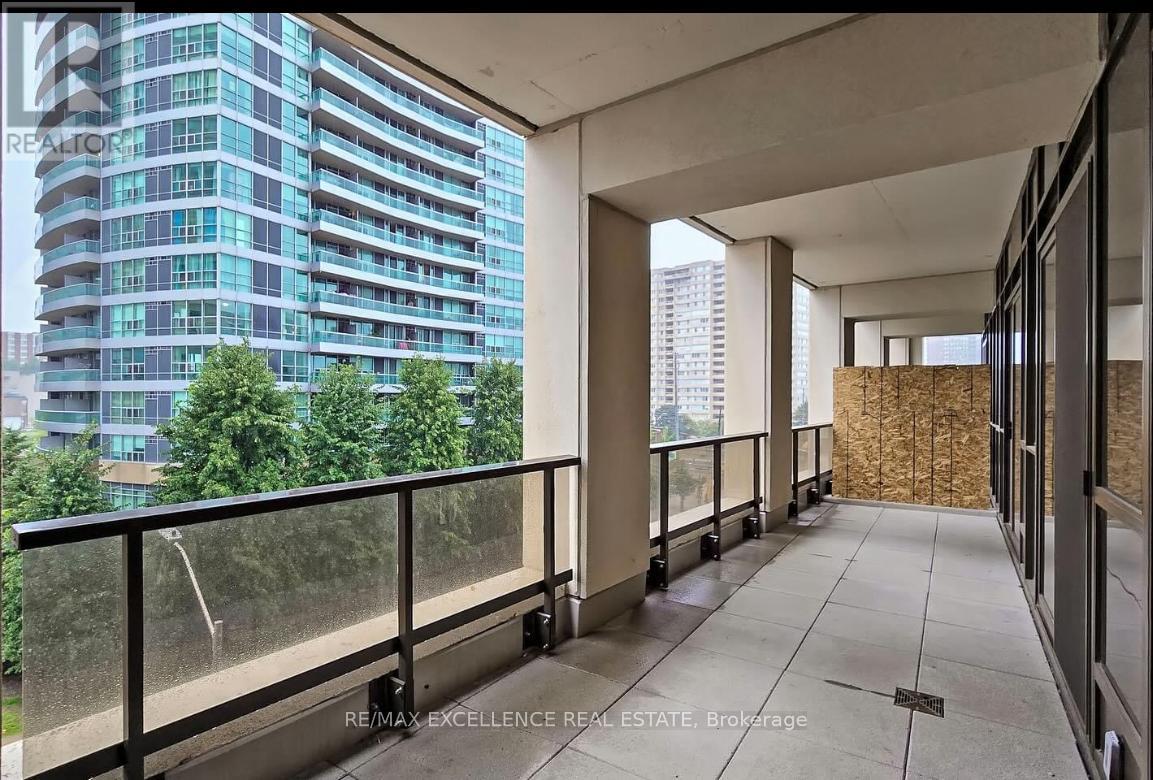 301 - 30 ELM DRIVE E, Mississauga, Ontario