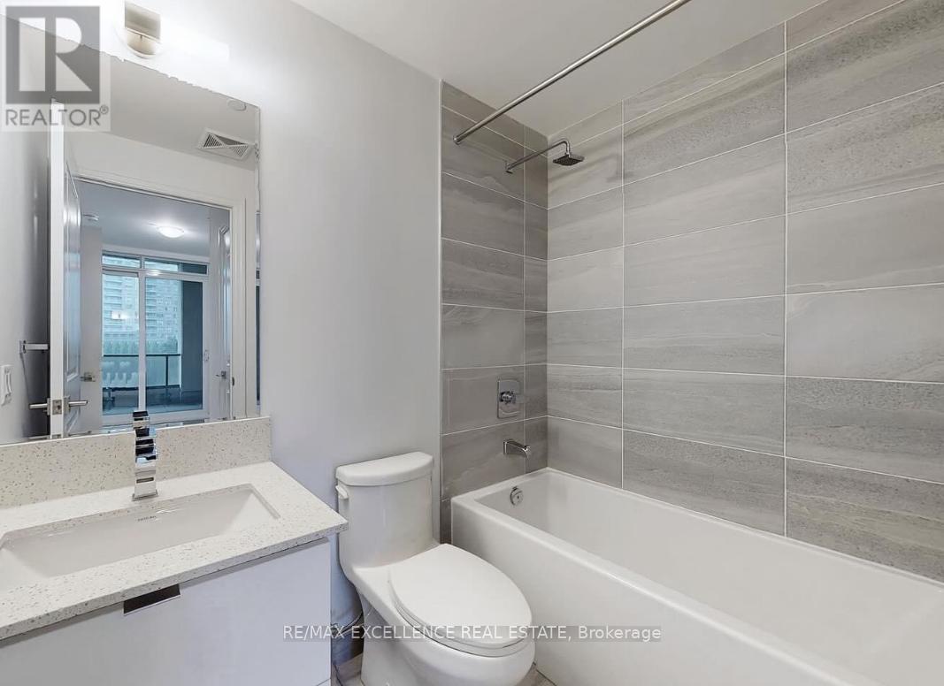 301 - 30 Elm Drive E, Mississauga, Ontario  L5A 4C3 - Photo 6 - W13102882
