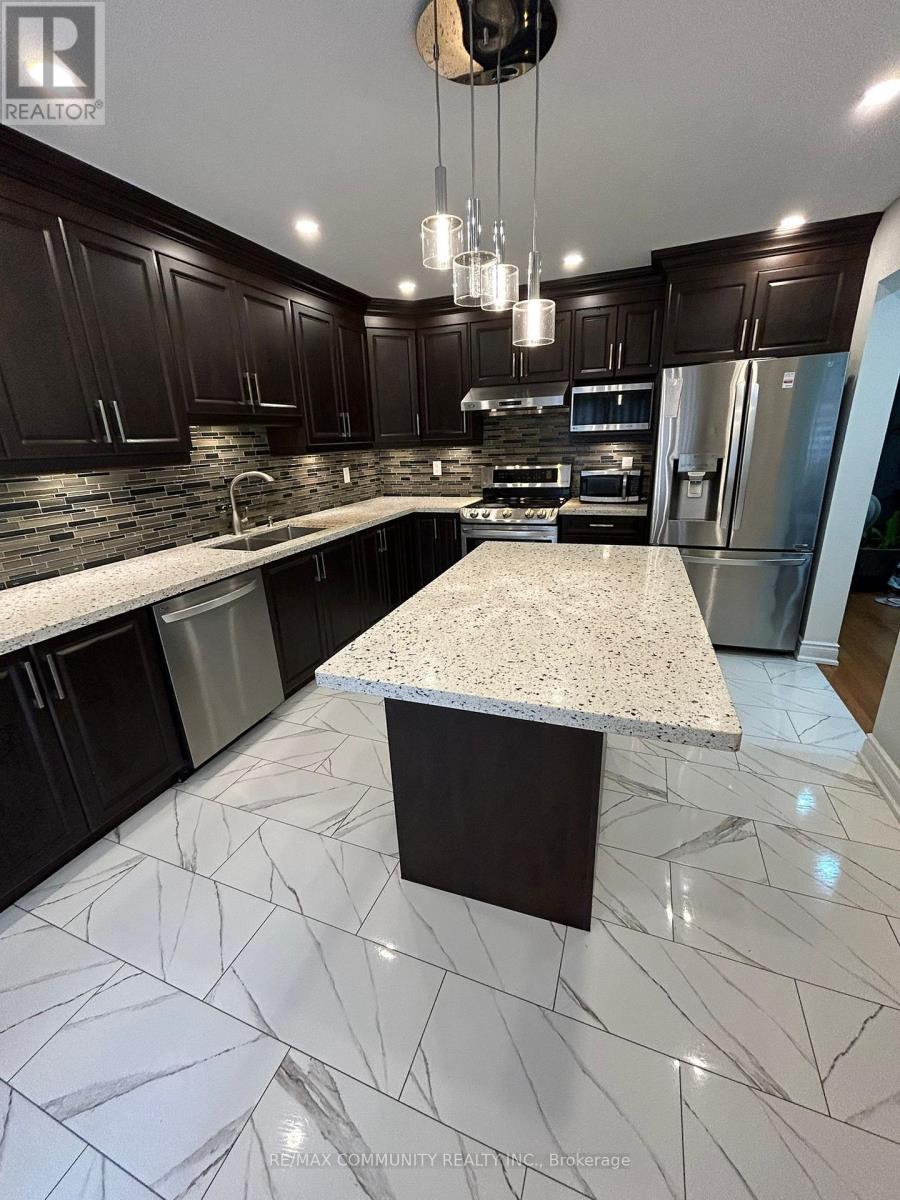 4332 Guildwood Way, Mississauga, Ontario  L5R 0A4 - Photo 5 - W13102934