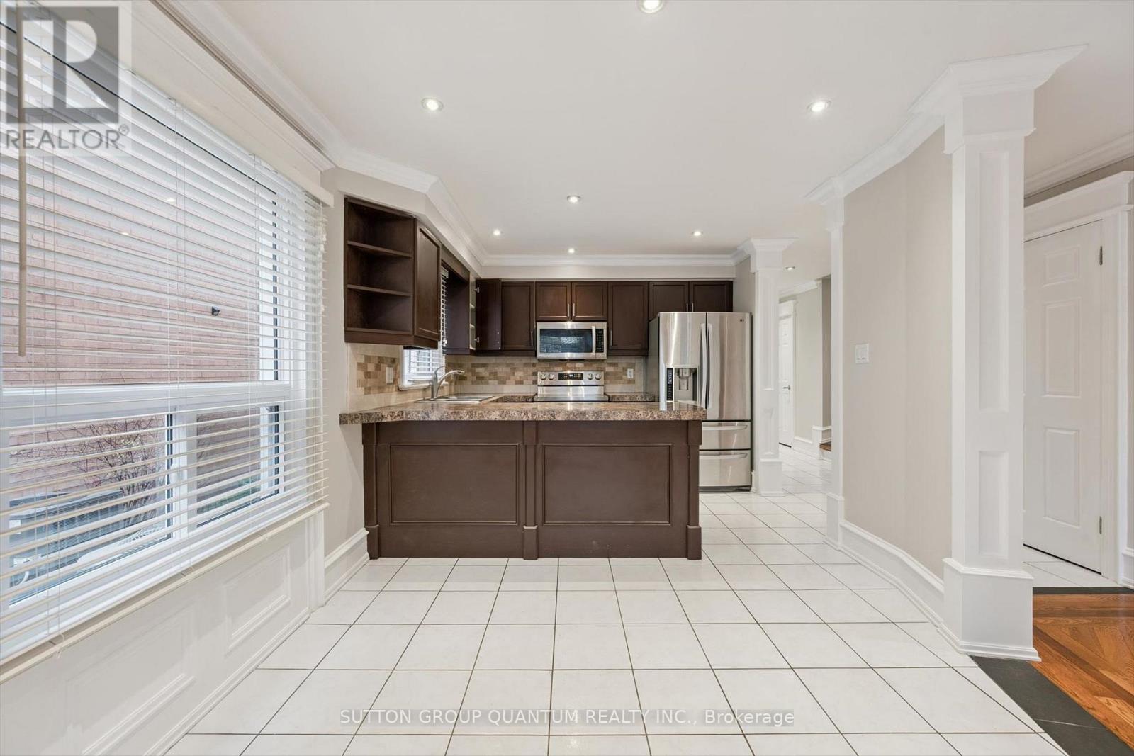 1253 Glen Valley Road, Oakville, Ontario  L6M 3K1 - Photo 12 - W13102962