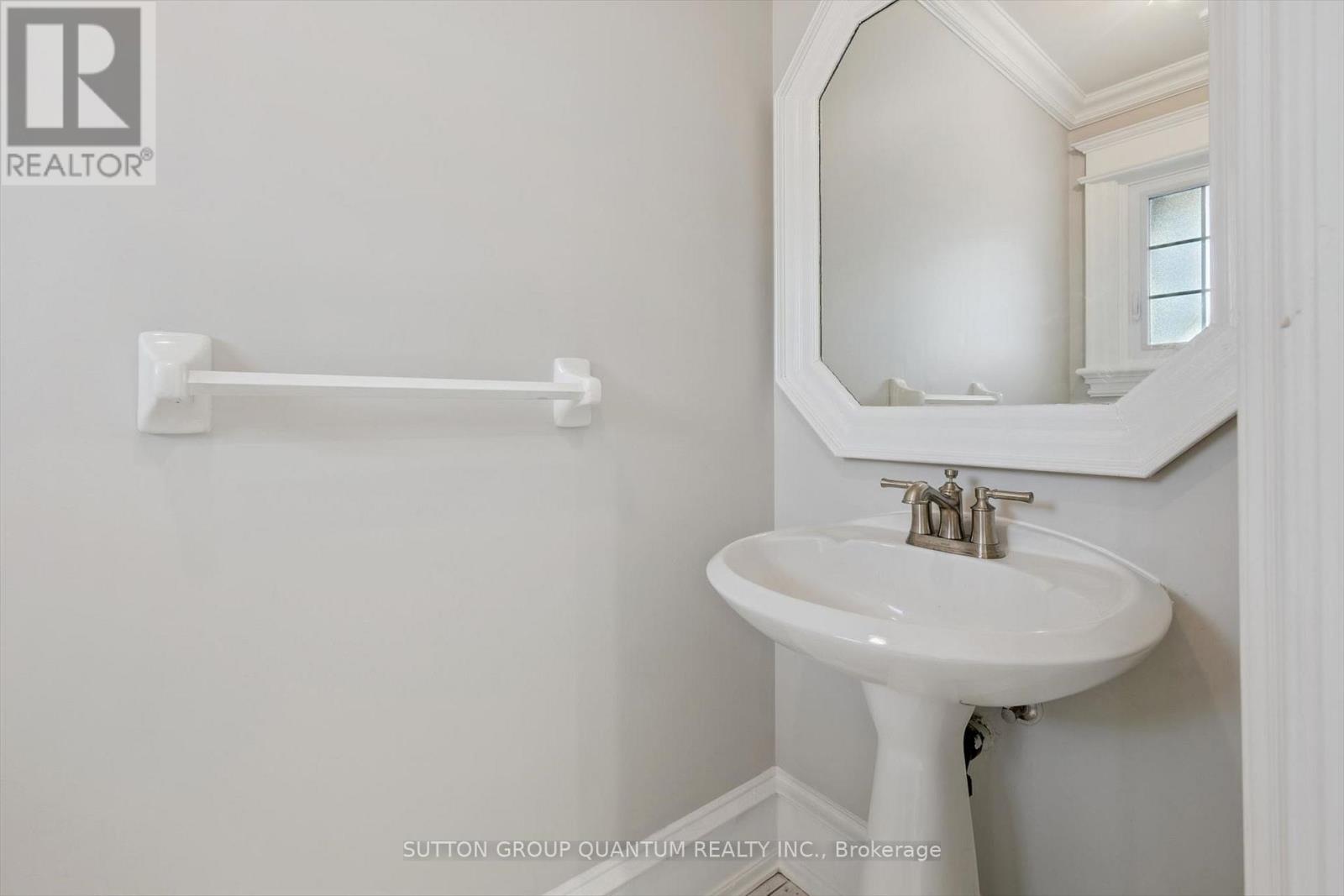 1253 Glen Valley Road, Oakville, Ontario  L6M 3K1 - Photo 4 - W13102962