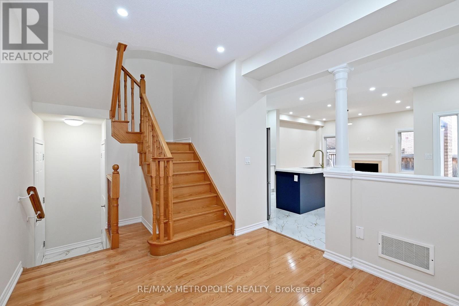30 Wasaga Road, Brampton, Ontario  L6X 3B1 - Photo 27 - W13103002