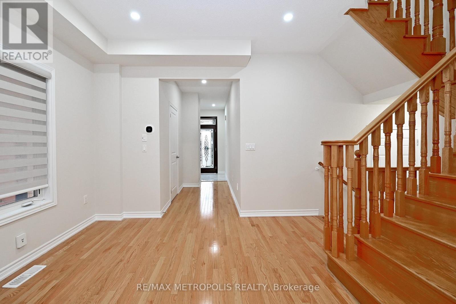 30 Wasaga Road, Brampton, Ontario  L6X 3B1 - Photo 7 - W13103002