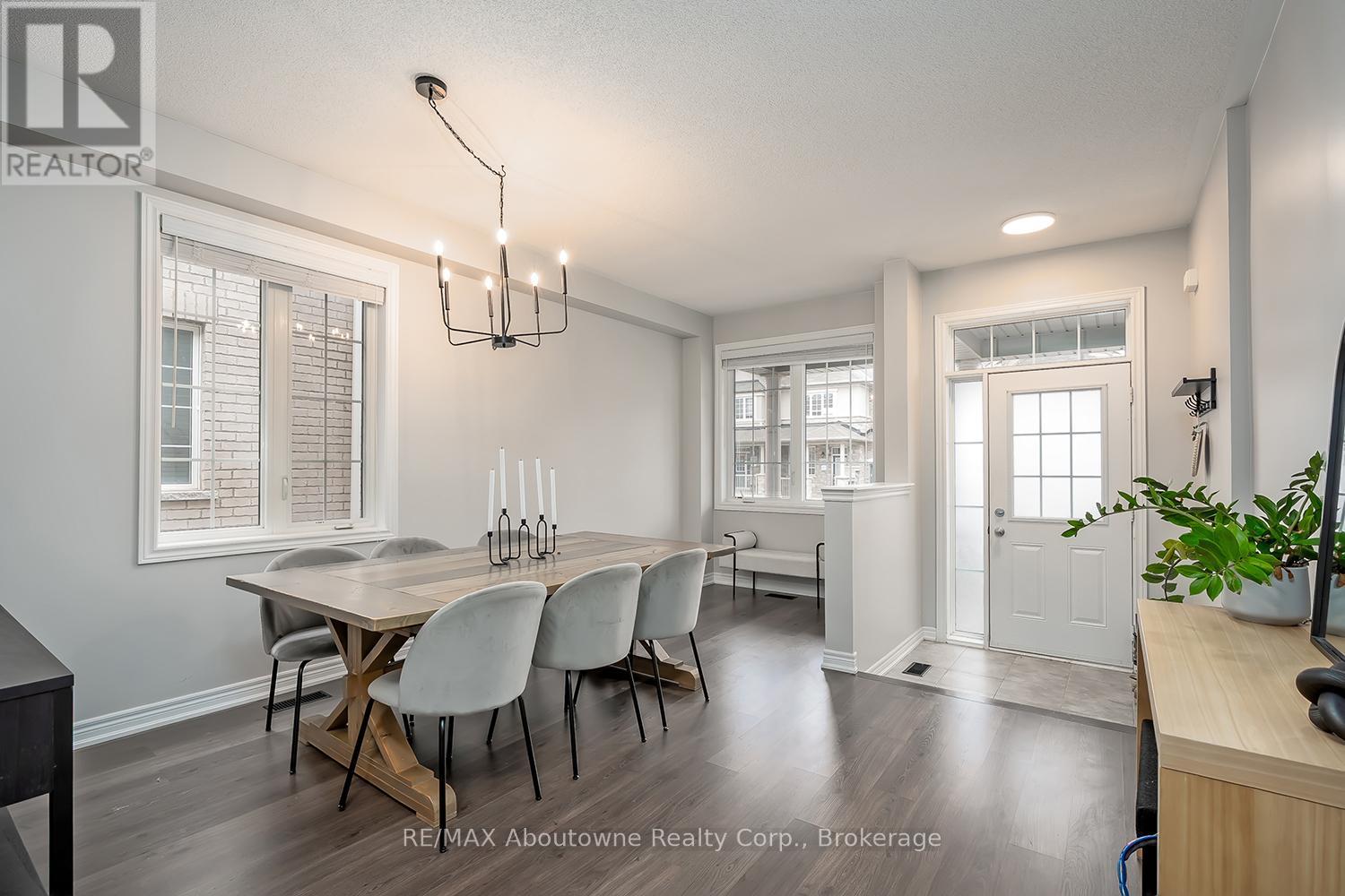 1548 Carr Landing, Milton, Ontario  L9E 1G9 - Photo 3 - W13103288