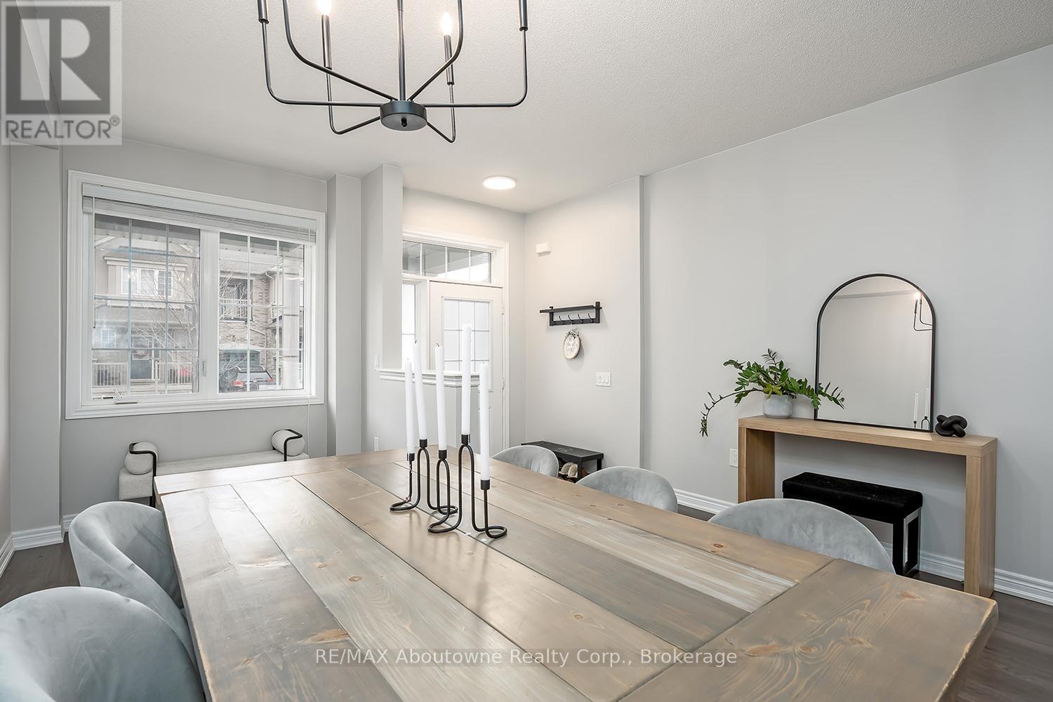 1548 Carr Landing, Milton, Ontario  L9E 1G9 - Photo 5 - W13103288