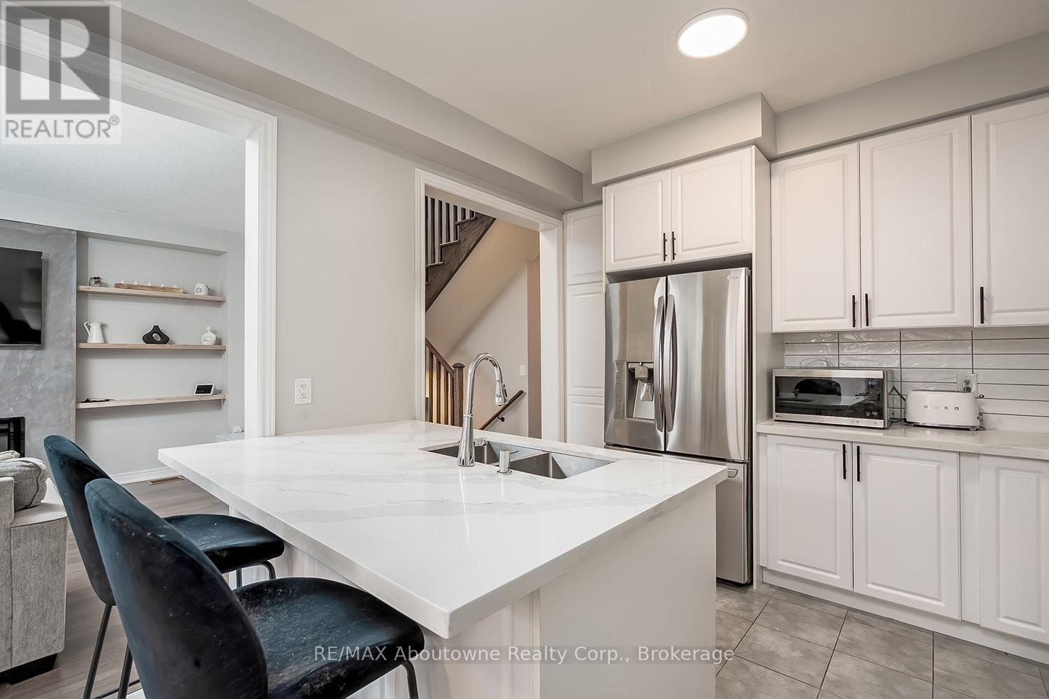 1548 Carr Landing, Milton, Ontario  L9E 1G9 - Photo 7 - W13103288