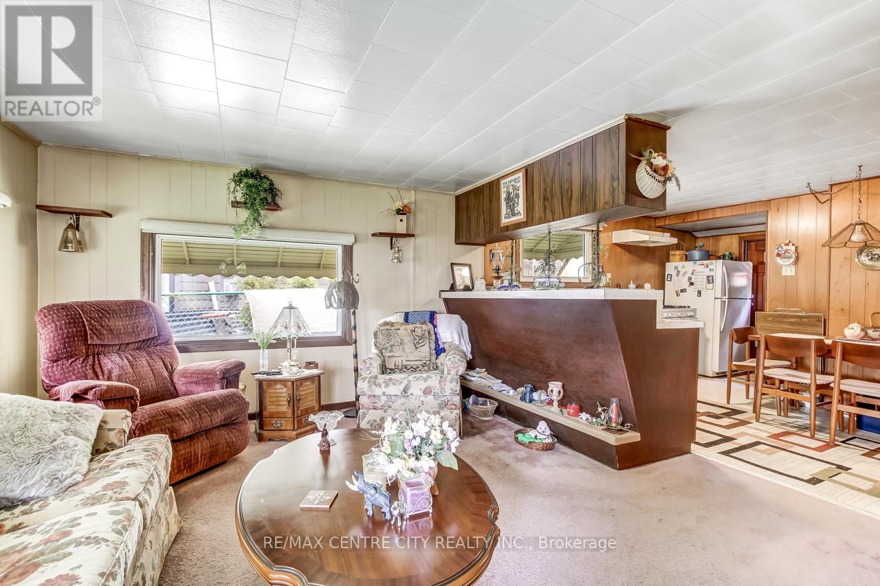 393 Stanley Park Drive, Central Elgin, Ontario  N5L 1E6 - Photo 5 - X13097564
