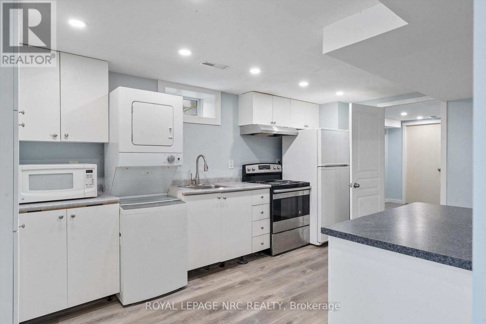 Lower - 51 Jacobson Avenue, St. Catharines, Ontario  L2T 3A1 - Photo 5 - X13102866