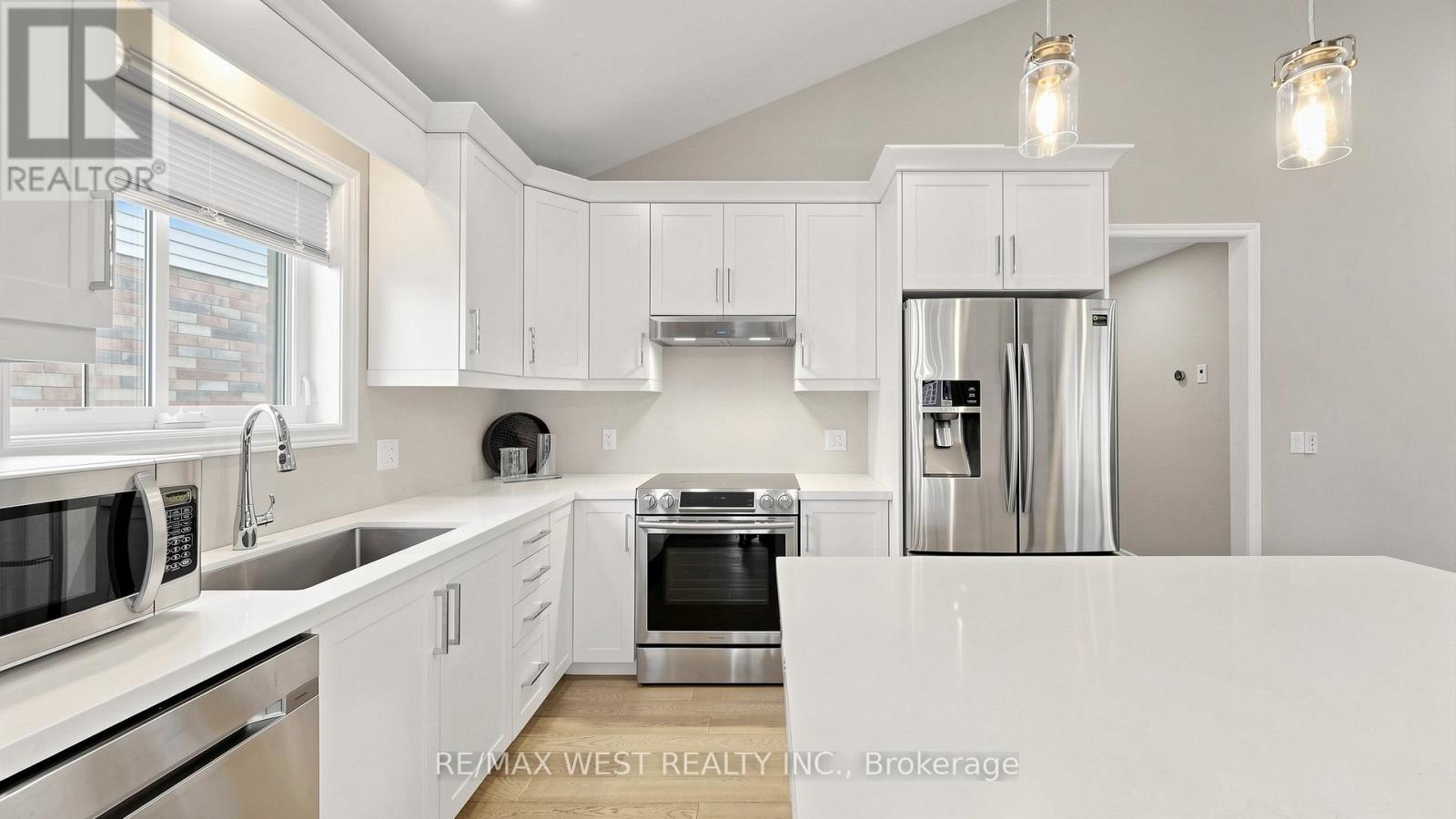 20 Secord Street, Thorold, Ontario  L2V 0E9 - Photo 10 - X13102914