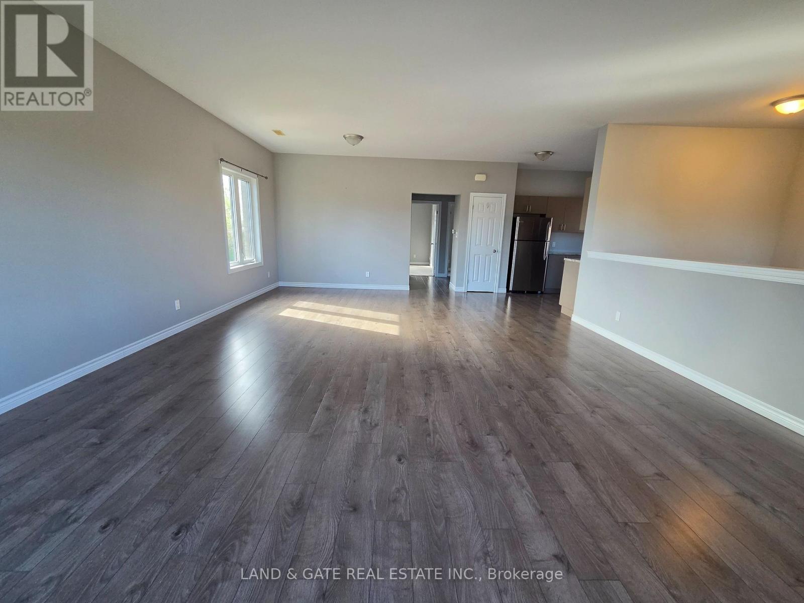 2 - 631 Bloor Street, Oshawa, Ontario  L1H 3N4 - Photo 10 - E13103276