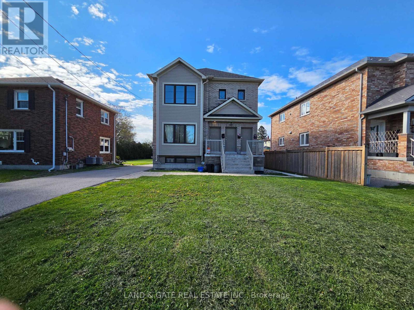 2 - 631 Bloor Street, Oshawa, Ontario  L1H 3N4 - Photo 2 - E13103276
