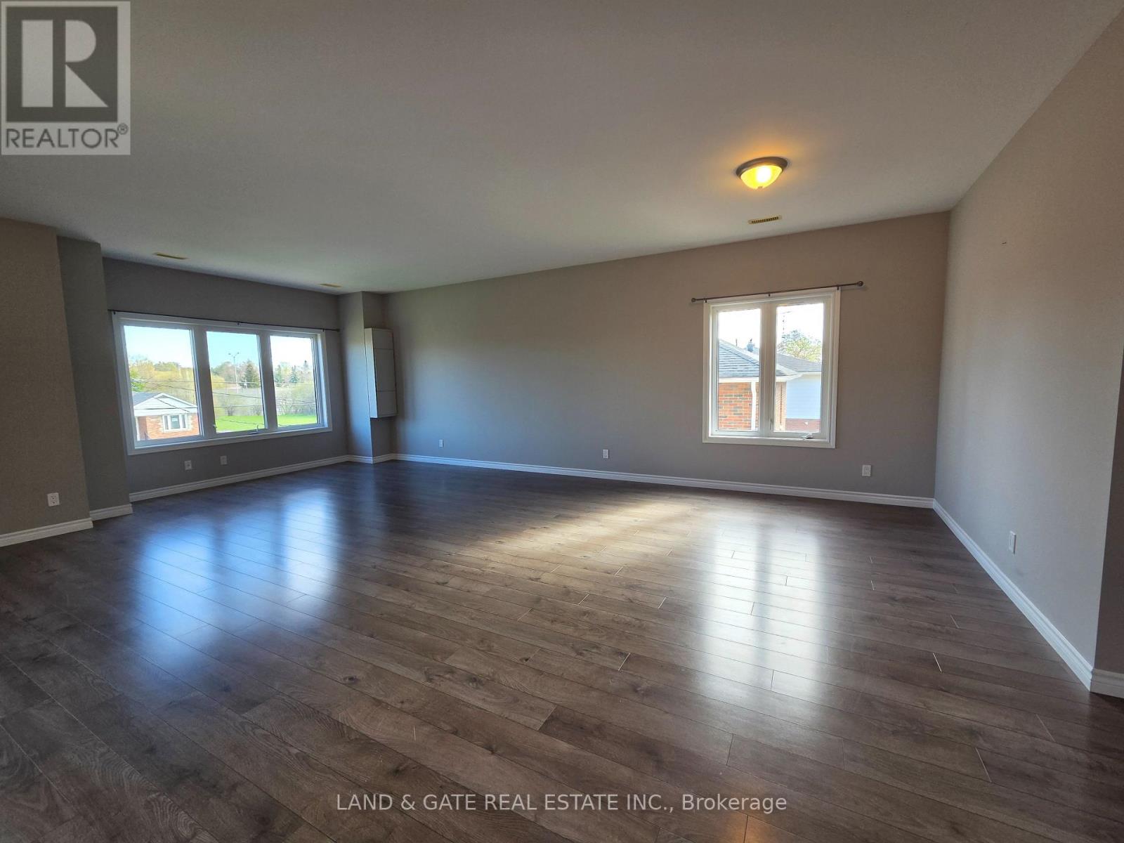 2 - 631 Bloor Street, Oshawa, Ontario  L1H 3N4 - Photo 7 - E13103276