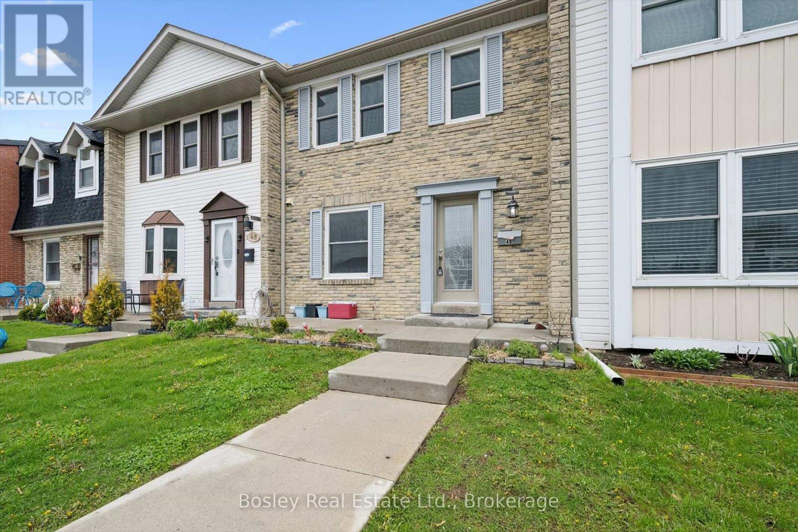 900 Central Park Drive, Brampton, Ontario  L6S 3J6 - Photo 2 - W13103368