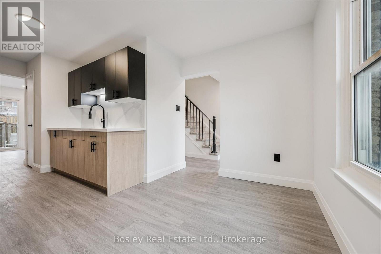 900 Central Park Drive, Brampton, Ontario  L6S 3J6 - Photo 6 - W13103368