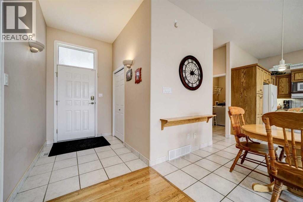 50 Sarcee Place W, Lethbridge, Alberta  T1K 7B6 - Photo 4 - A2300490