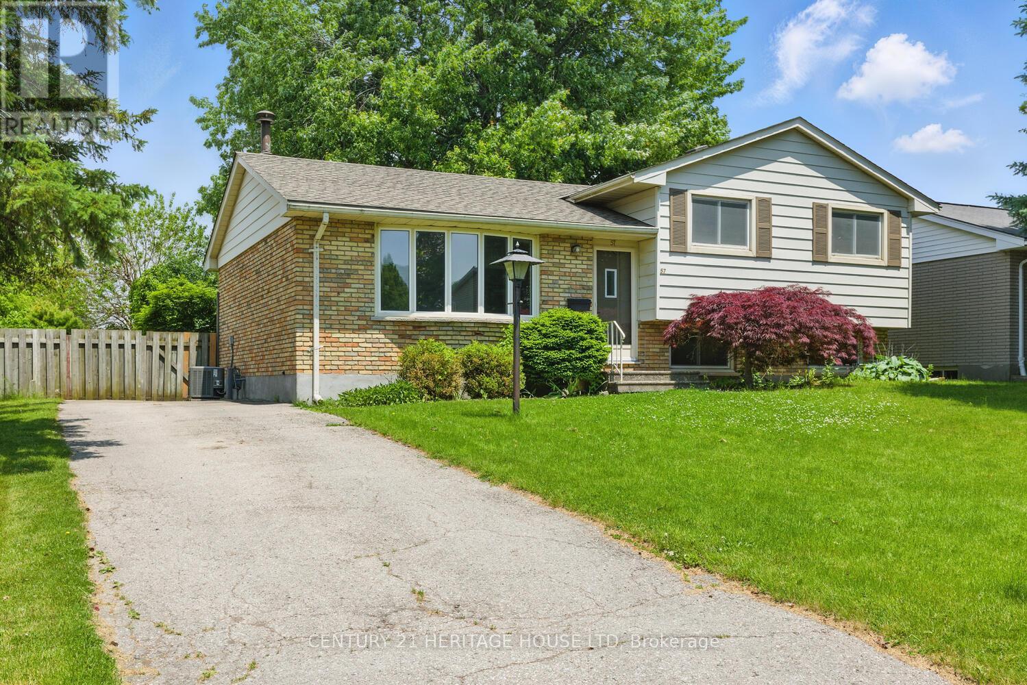 57 VANBUSKIRK DRIVE, St. Thomas, Ontario