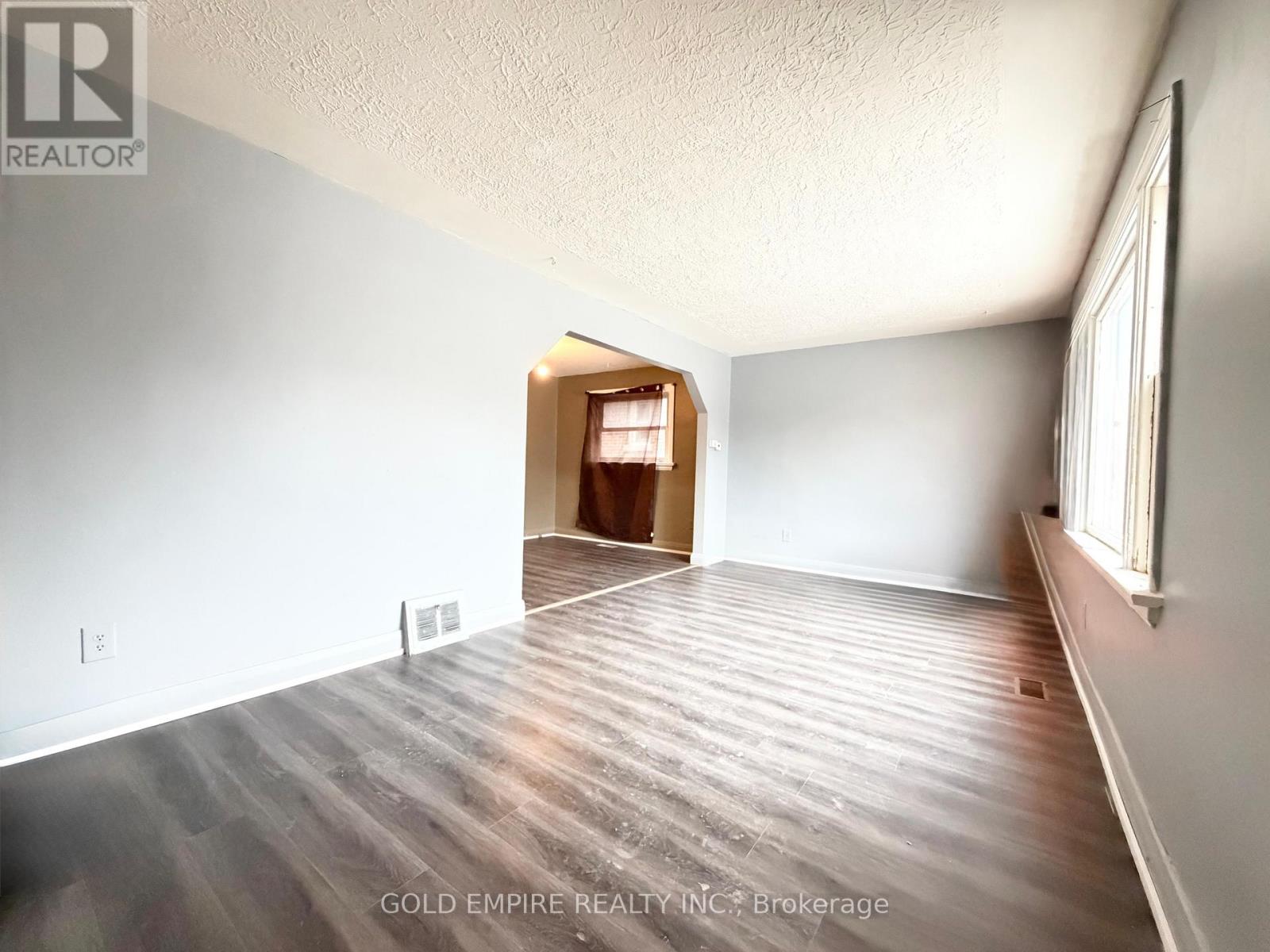 545 Highbury Avenue N, London East, Ontario  N5W 4K6 - Photo 4 - X13103068