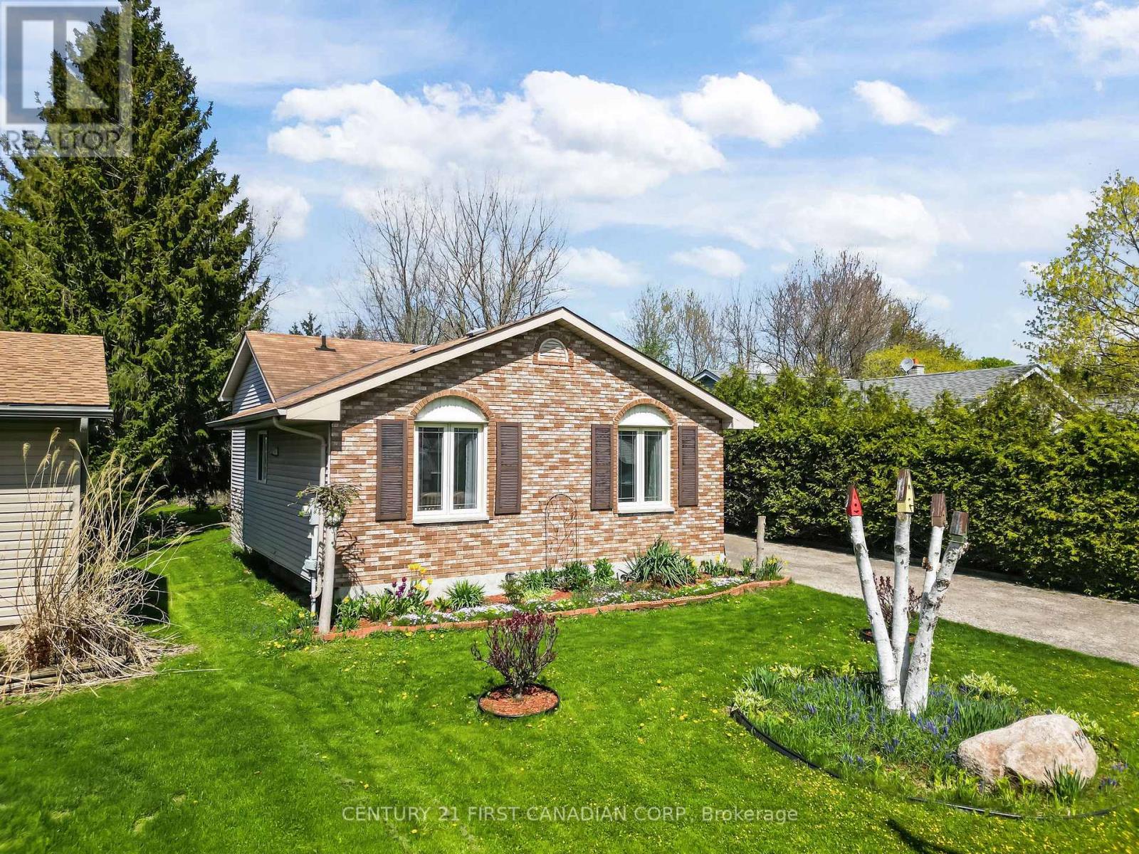 129 ALBERT STREET, Lucan Biddulph, Ontario