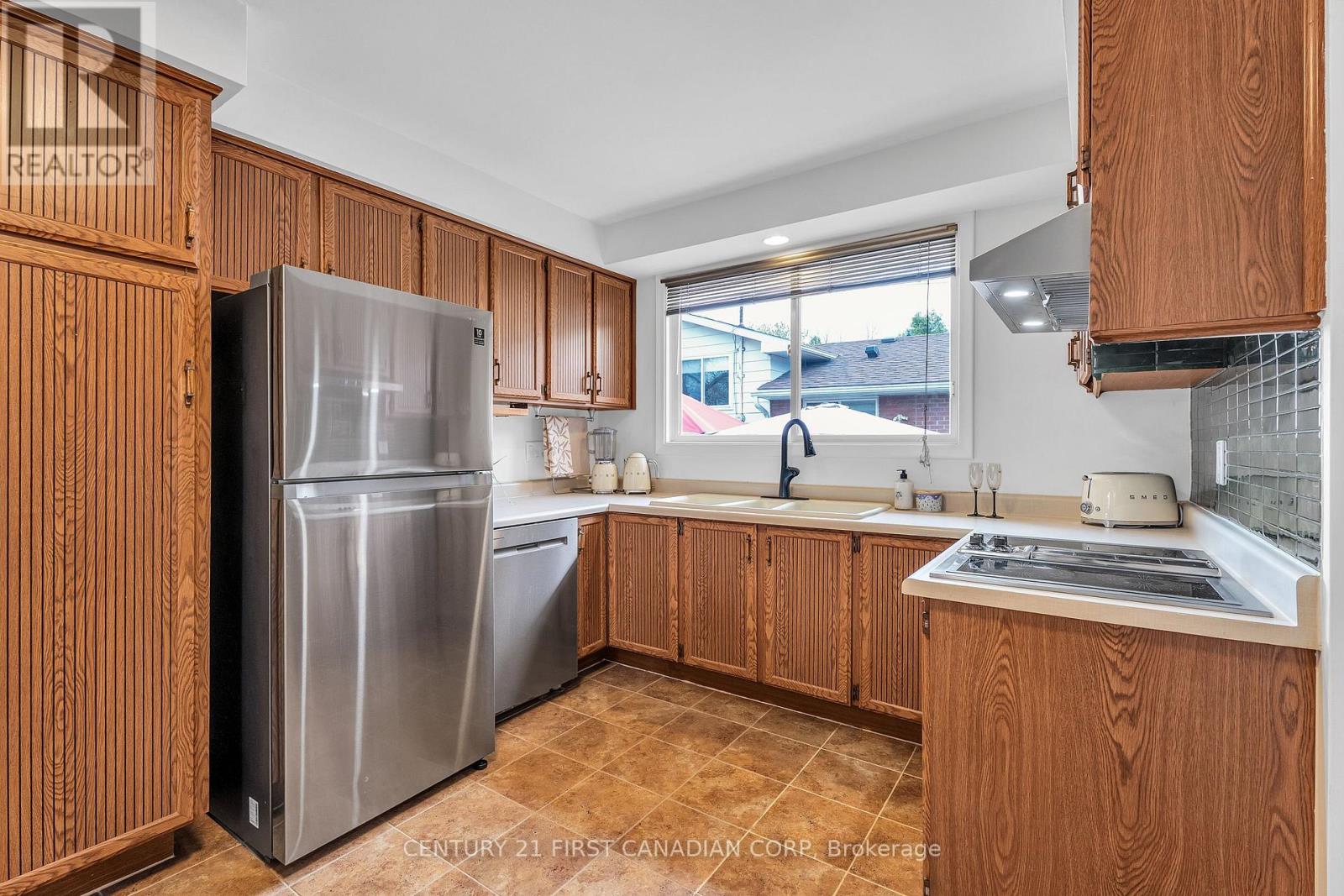 31 Brenlyn Court, Hamilton, Ontario  L9C 4N8 - Photo 13 - X13103286