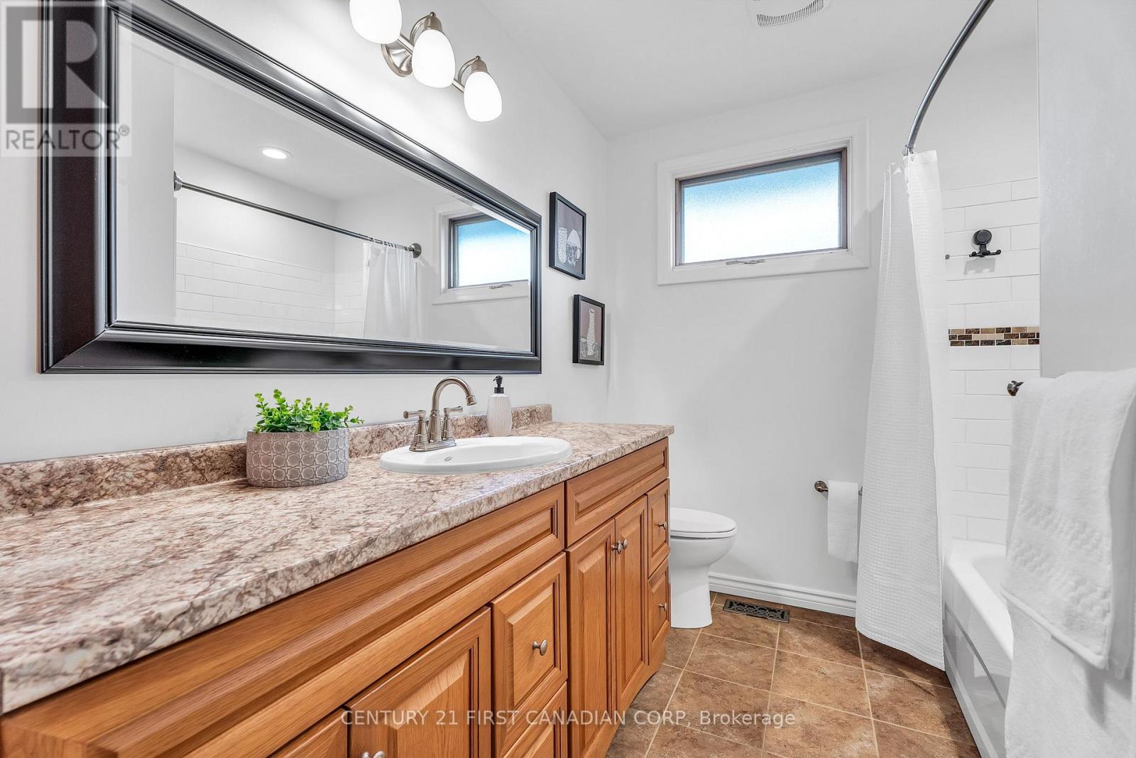 31 Brenlyn Court, Hamilton, Ontario  L9C 4N8 - Photo 21 - X13103286
