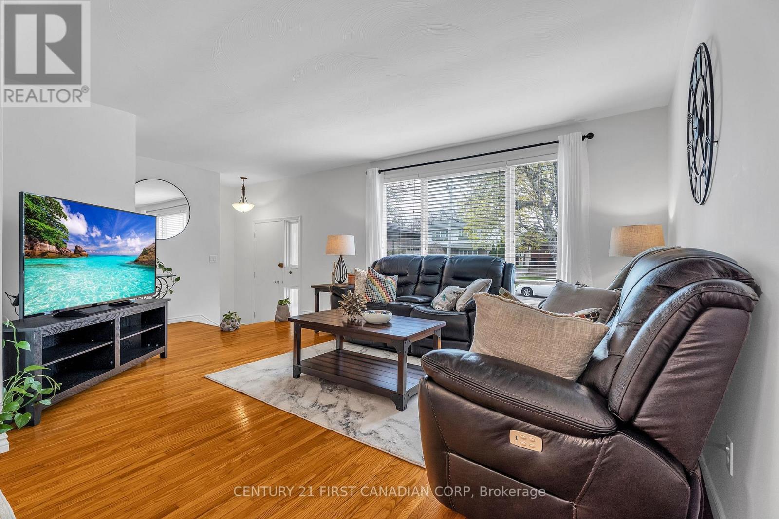 31 Brenlyn Court, Hamilton, Ontario  L9C 4N8 - Photo 5 - X13103286