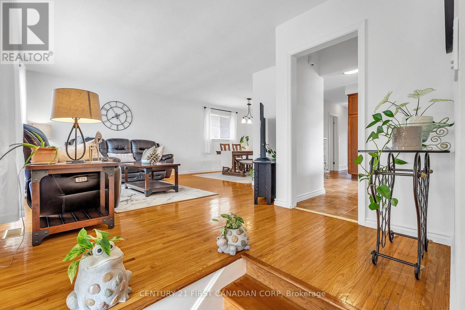 31 Brenlyn Court, Hamilton, Ontario  L9C 4N8 - Photo 6 - X13103286