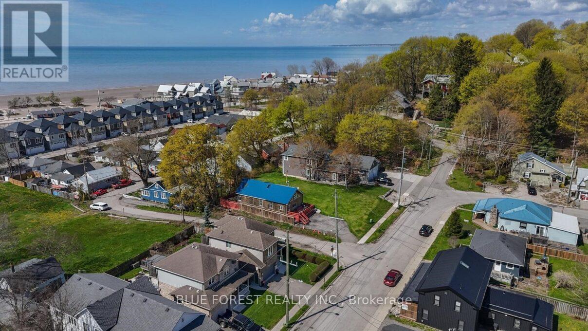 332 Erie Street, Central Elgin, Ontario  N5L 1E3 - Photo 3 - X13103332