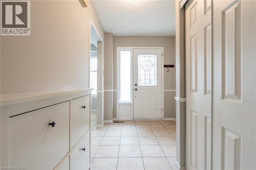 800 Upper Paradise Road Unit# 30, Hamilton, Ontario  L9C 7L2 - Photo 3 - 40828373