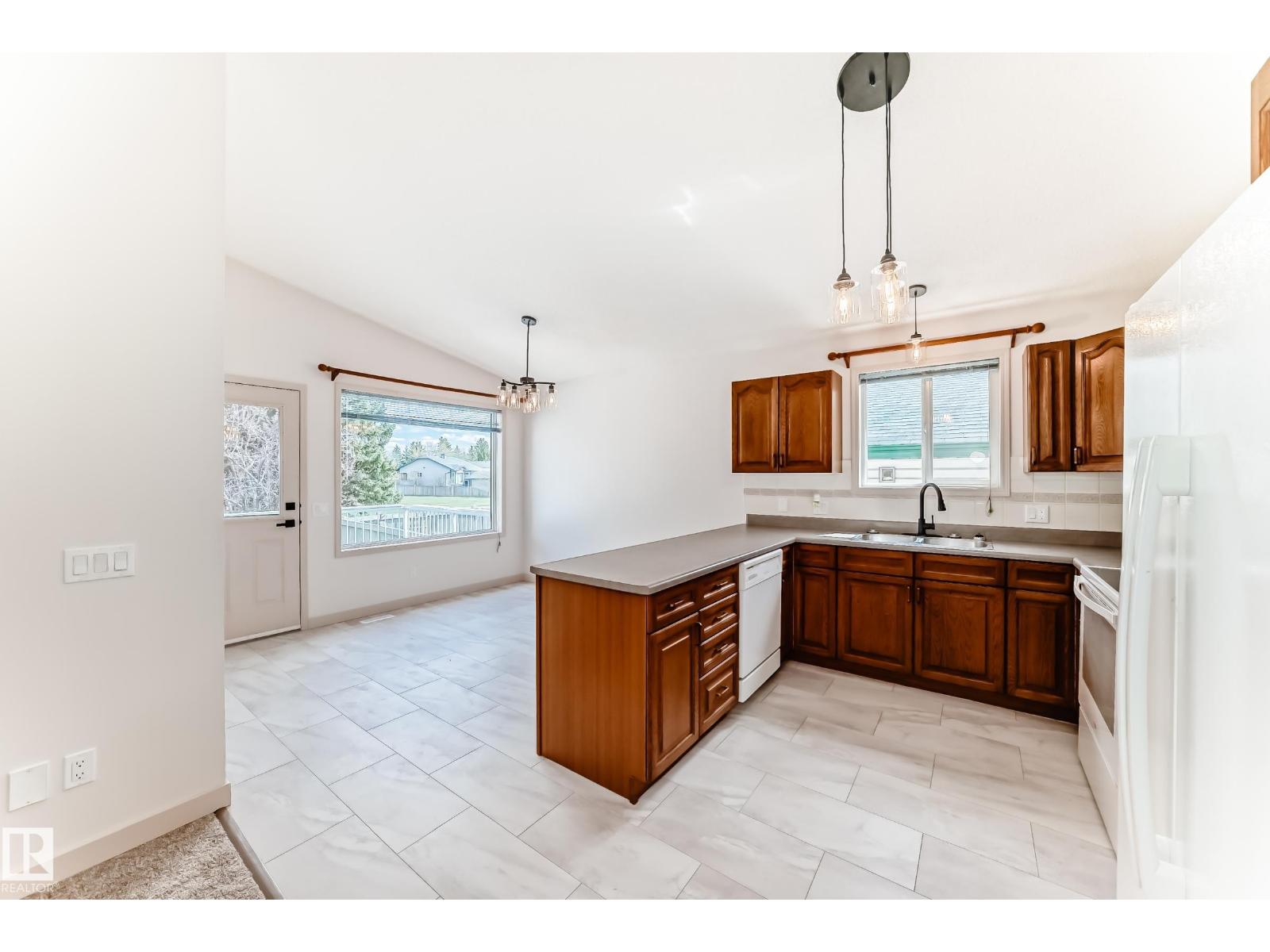 Unknown Address, ,     - Photo 9 - E4486597