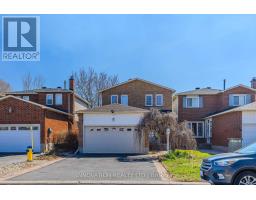 152 MCCURDY DRIVE E, Ottawa, Ontario